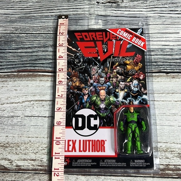 DC Forever Evil Lex Luthor Comic Book And 4” Action Figure ( Green ) Volume #1 - Picture 7 of 7